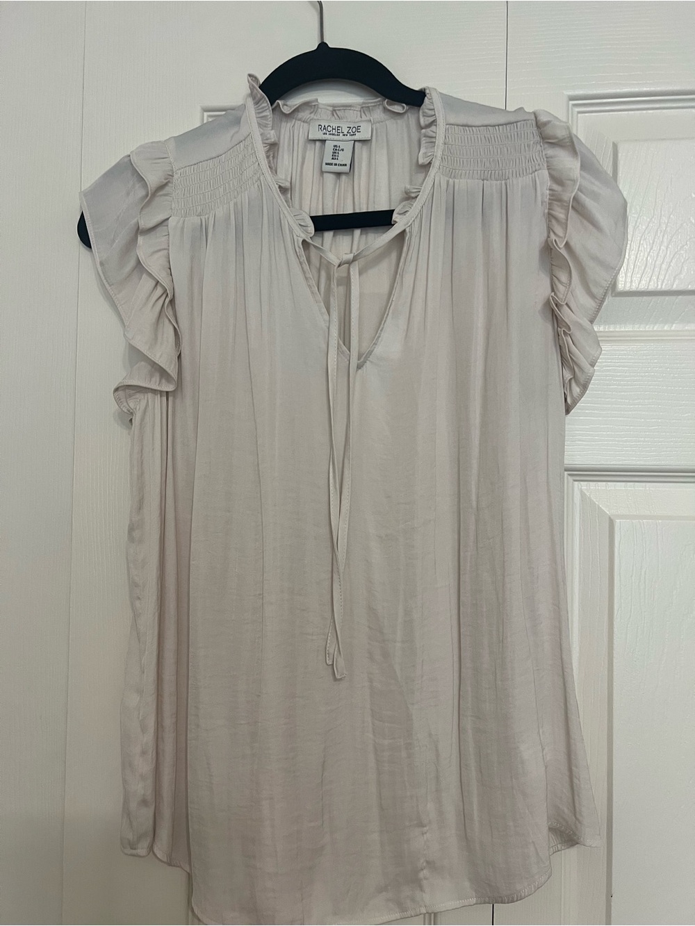 Rachel Zoe Light Cream Tie-Neck Ruffle Sleeve Blouse